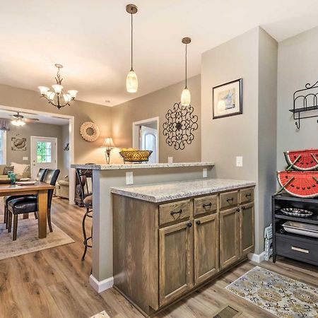 Remodeled Downtown Hot Springs Home With Porch Esterno foto