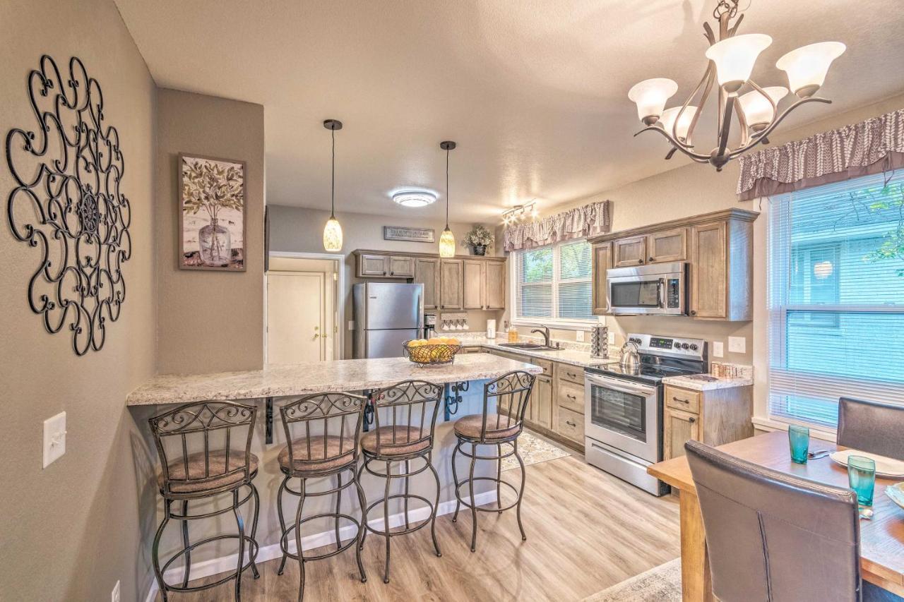 Remodeled Downtown Hot Springs Home With Porch Esterno foto